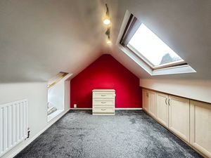 Bedroom 5- click for photo gallery